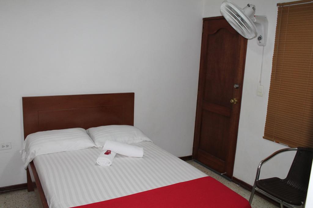Pasadena Hostel Cali Kamer foto